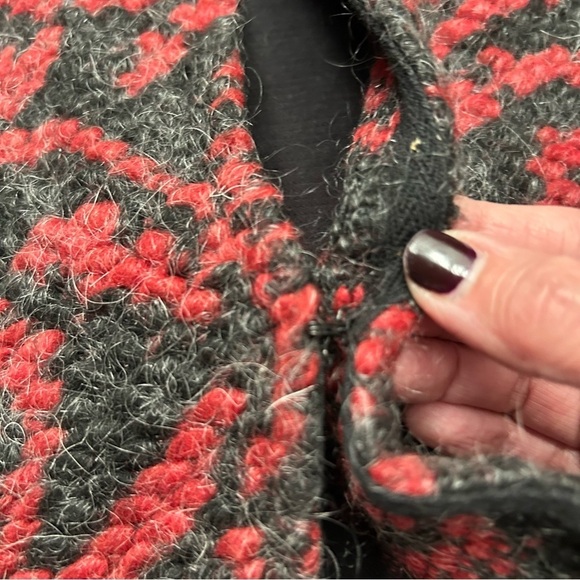 Anthropologie Asymmetrical Wool Blend Red and Black Sleeveless Vest Top, Size S - Picture 7 of 11